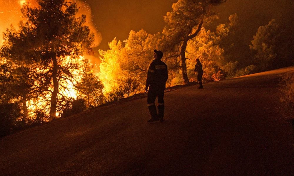 Kαθ' ομολογίαν εμπρηστής στην Κάρυστο: «Μου άρεσε να βλέπω τα πυροσβεστικά να τρέχουν να σβήνουν τις φλόγες»